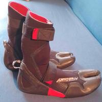 calzari windsurf kitesurf wing praticamente nuovi