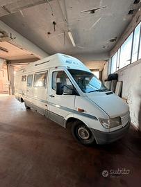Mercedes Sprinter Camper Italia