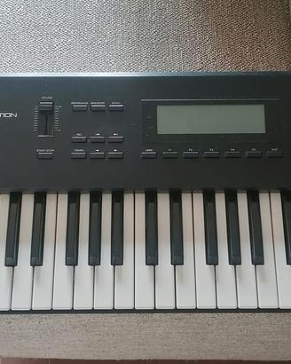 ROLAND W- 30