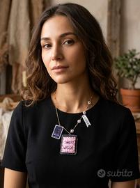 Collana ricamata streghetta Wicca