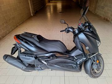 X MAX 400 - Allestimento IRON MAX ABS