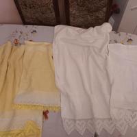 Set di ascuigamani con pizzo all'uncinetto