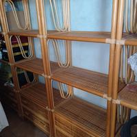 Libreria in Rattan Naturale – Eleganza e Calore
