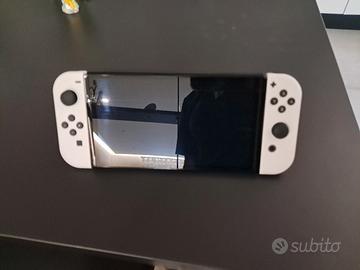 Nintendo Switch Oled NUOVA + 3 giochi 
