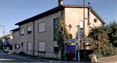 Immobile in asta di 308 m² con più di 5 locali a S