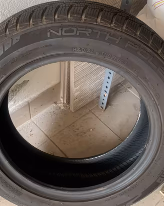 4 gomme invernali MOMO 175/65 R15 88H XL