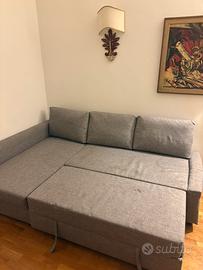 Divano Ikea con chaise-longue