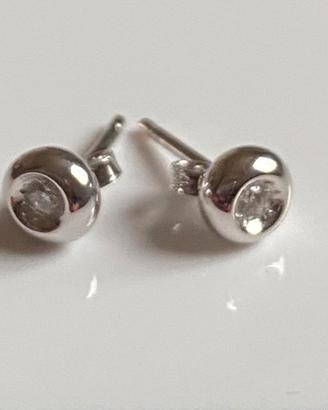 Orecchini oro bianco e diamanti naturali