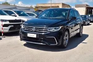 Volkswagen Tiguan 2.0 TDI 150 CV SCR DSG R-Line - 