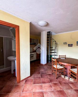 CASA SEMINDIPENDENTE A CLETO
