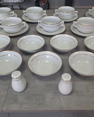 Servizio piatti e tazze consommé porcellana Ginori