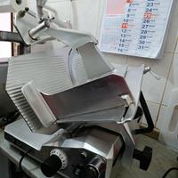 affettatrice professionale 