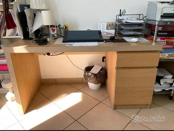 Scrivania IKEA MALM con cassettiera