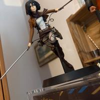 Action Figure S.N.K Mikasa e Eren