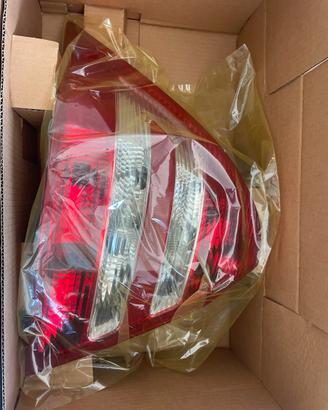 Faro posteriore sx A2034905921  Mercedes classe C