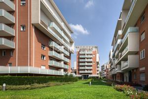 2 LOCALI CON GIARDINO ZONA STAZIONE!