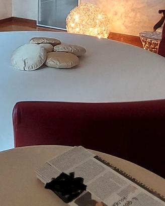 Letto Lullaby Poltrona Frau in pelle