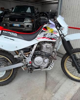 Honda XR base Dominator 650