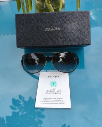occhiali da sole Prada