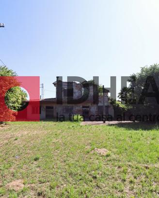 AVM1 - TERRENO EDIFICABILE CON RUDERE A MUSANO DI