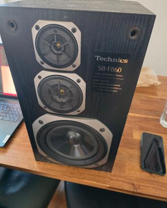 Compatto Technics con diffusori