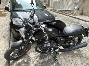 Moto Guzzi V7 III Stone 05/2018