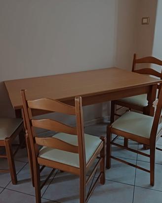  Tavolo da cucina con 6 sedie 