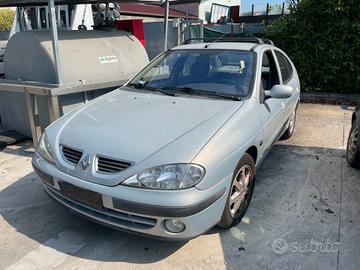 Ricambi usati per Renault Megane 1.6 16V benz. 200