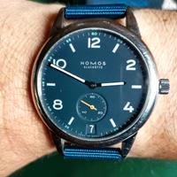 NOMOS GLASHUTTE Club Automat Datum Atlantik 