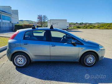 Fiat Grande Punto passaggio di proprietà compreso
