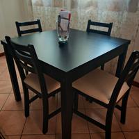 tavolo Ikea e 4 sedie 