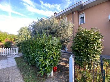 VILLA A SCHIERA A LENTATE SUL SEVESO