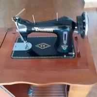 macchina da cucire vintage