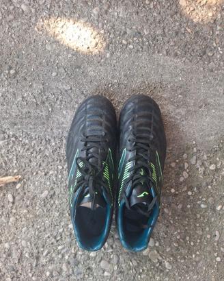 Scarpe da calcio per terreno sintetico