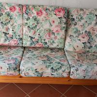 Divano + Tavolo + Sedie (prezzo trattabile)