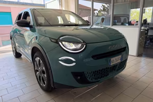 FIAT 600 Hybrid 110 CV DCT MHEV La Prima II