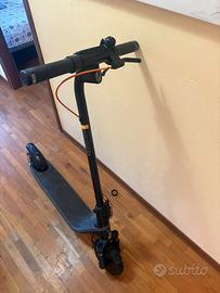 Monopattino elettrico Ninebot segway E2