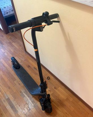 Monopattino elettrico Ninebot segway E2