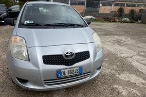 Toyota Yaris 1.0 5 porte Sol