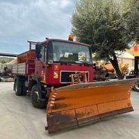 Autocarro spazzaneve