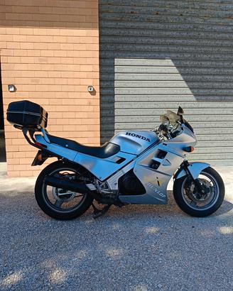 moto 750 Honda Motor RC 24 anno 88 