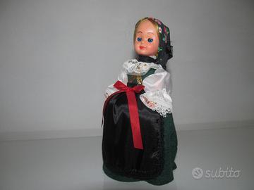 Elegante Bambola Artigianale di Bognanco Terme