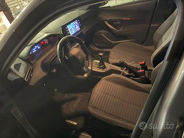 peugeot 2008 anno 2021