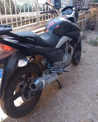 Suzuki Inazuma 250