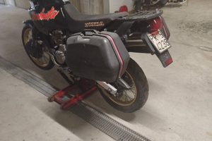 Honda nx 650 dominator 1989