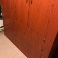 Armadio tre ante battente