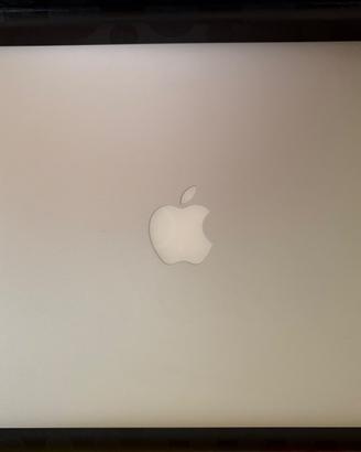 MacBook Air Apple