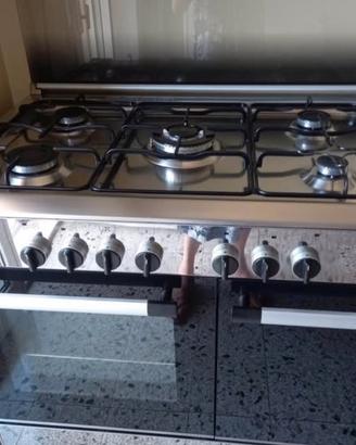 Cucina a gas con forno