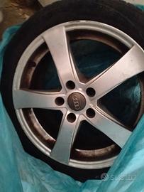cerchi audi completi di gomme al 70%