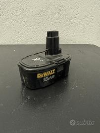 Batteria DeWalt DE9096 Ricondizionata – 18V 2,4Ah